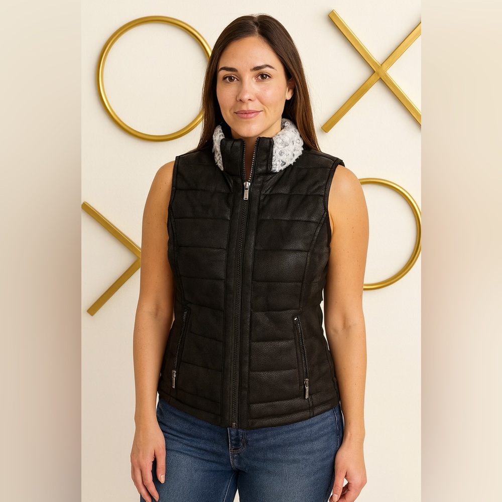 Elegant Black Quilted Vest with Faux Fur Trim